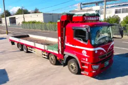 10t平ボディの車両画像